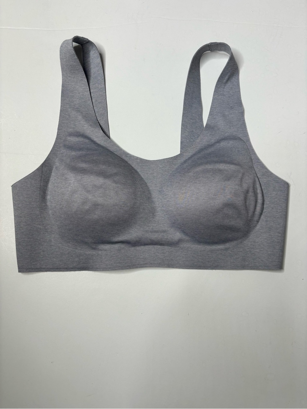 Le Mystere. Smooth Shape Wireless Bra Size Medium